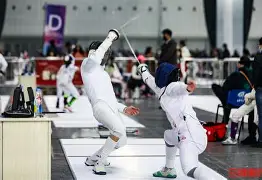 包含击剑锦标赛掀起高潮，齐鲁巨龙队强势横扫燕赵迅豹队，老将里程碑之夜——传控打穿防线的词条-爱游戏APP下载